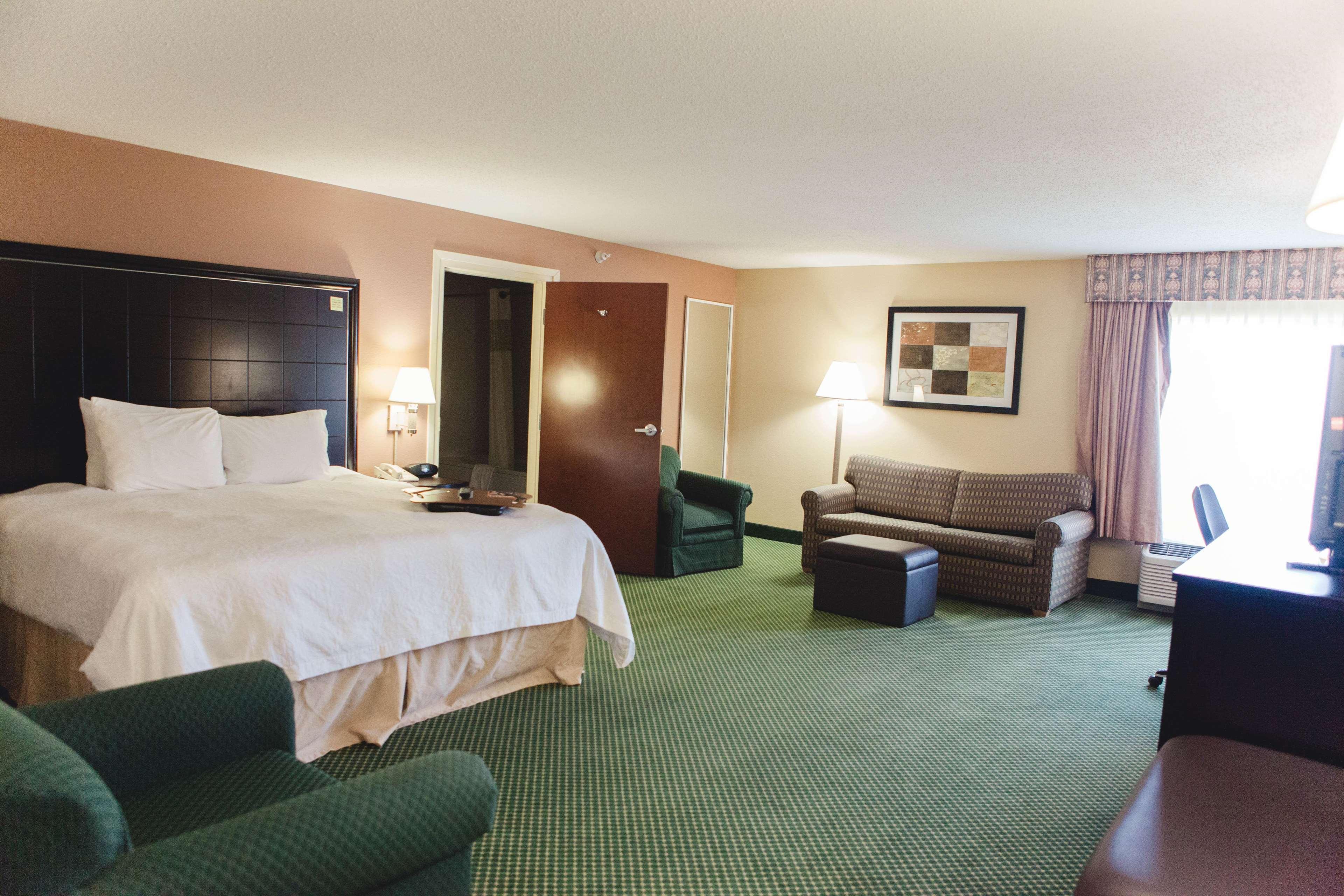 Hotel Hampton West 4*