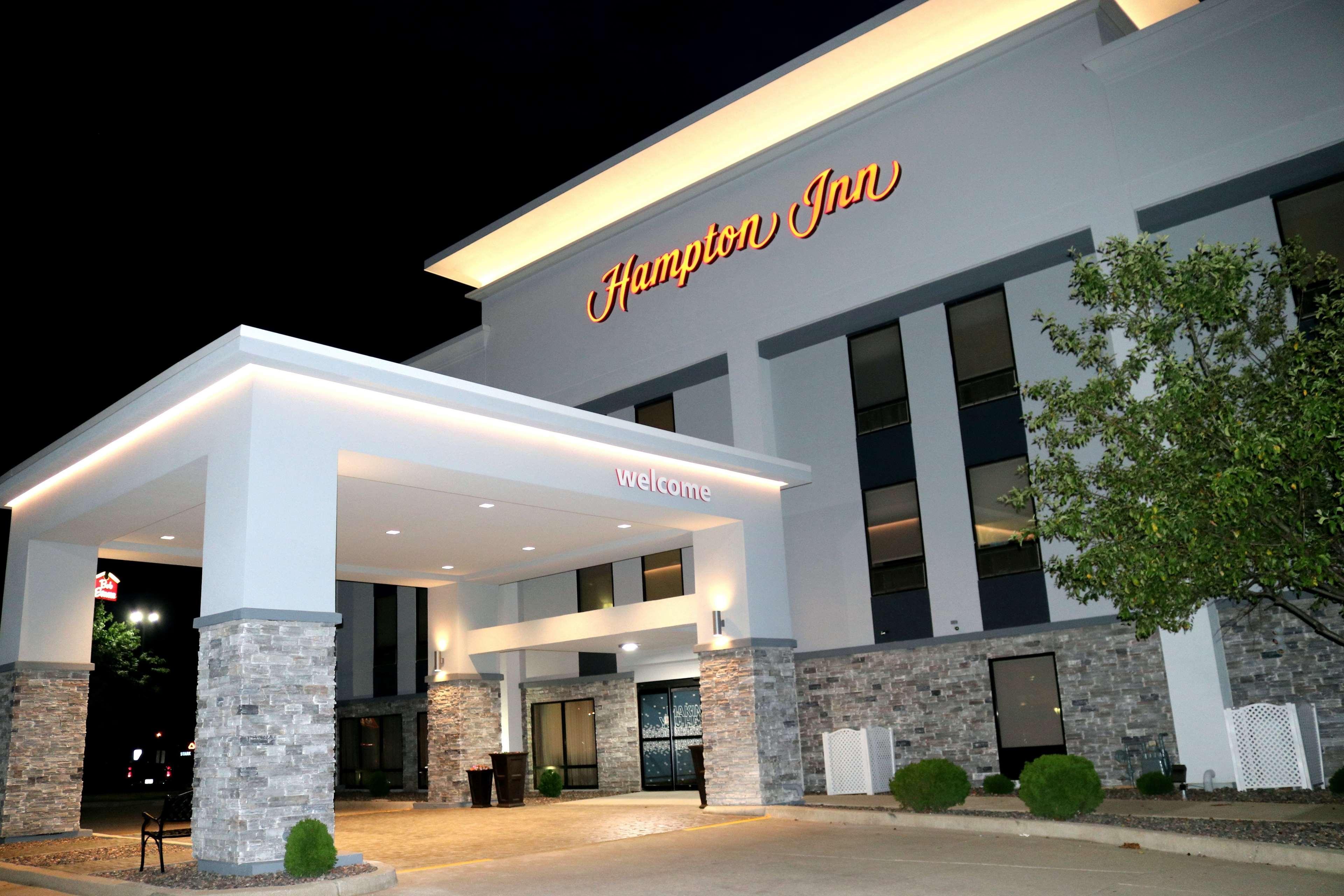 Hampton West Hotel