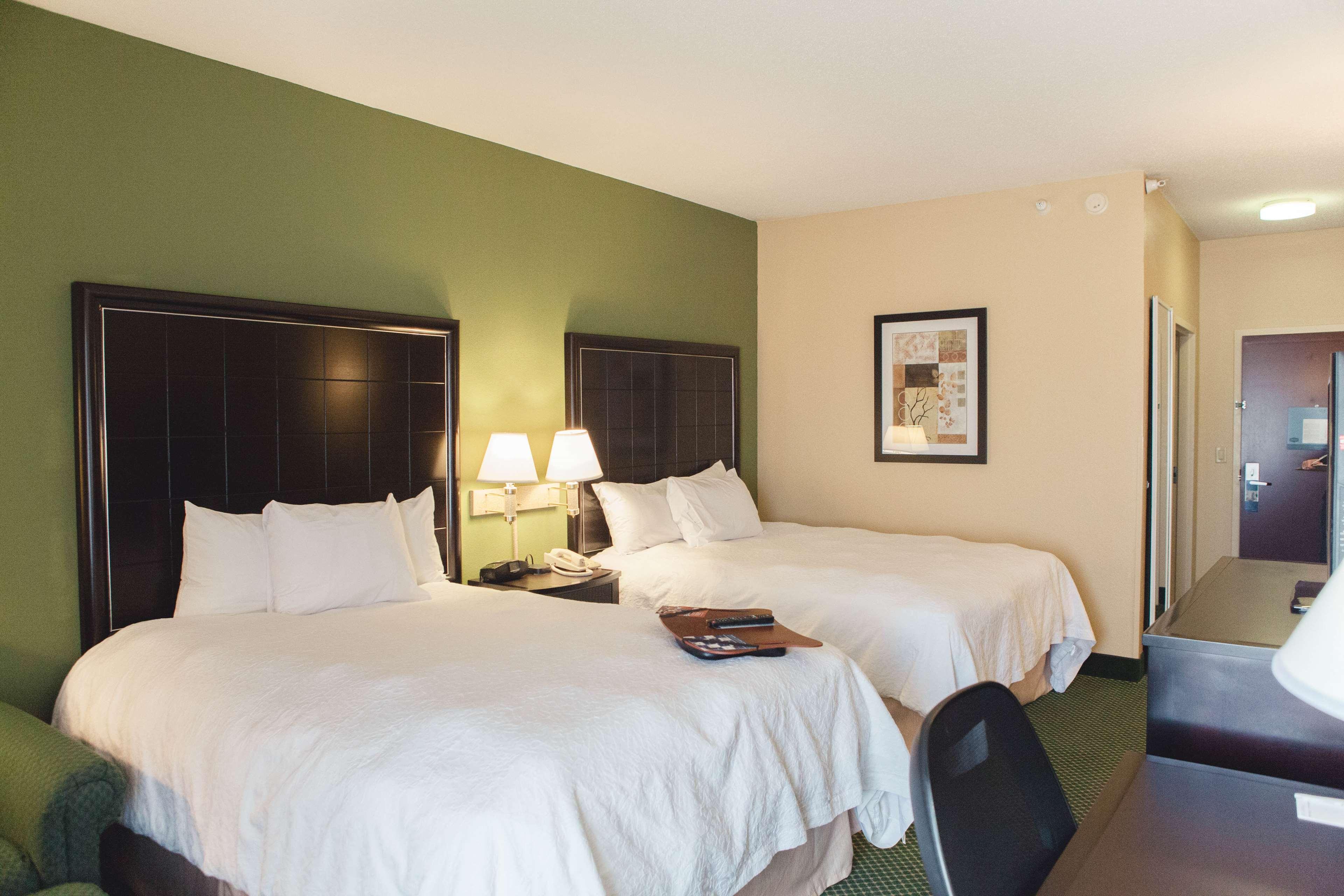 Hampton West Hotel 4*