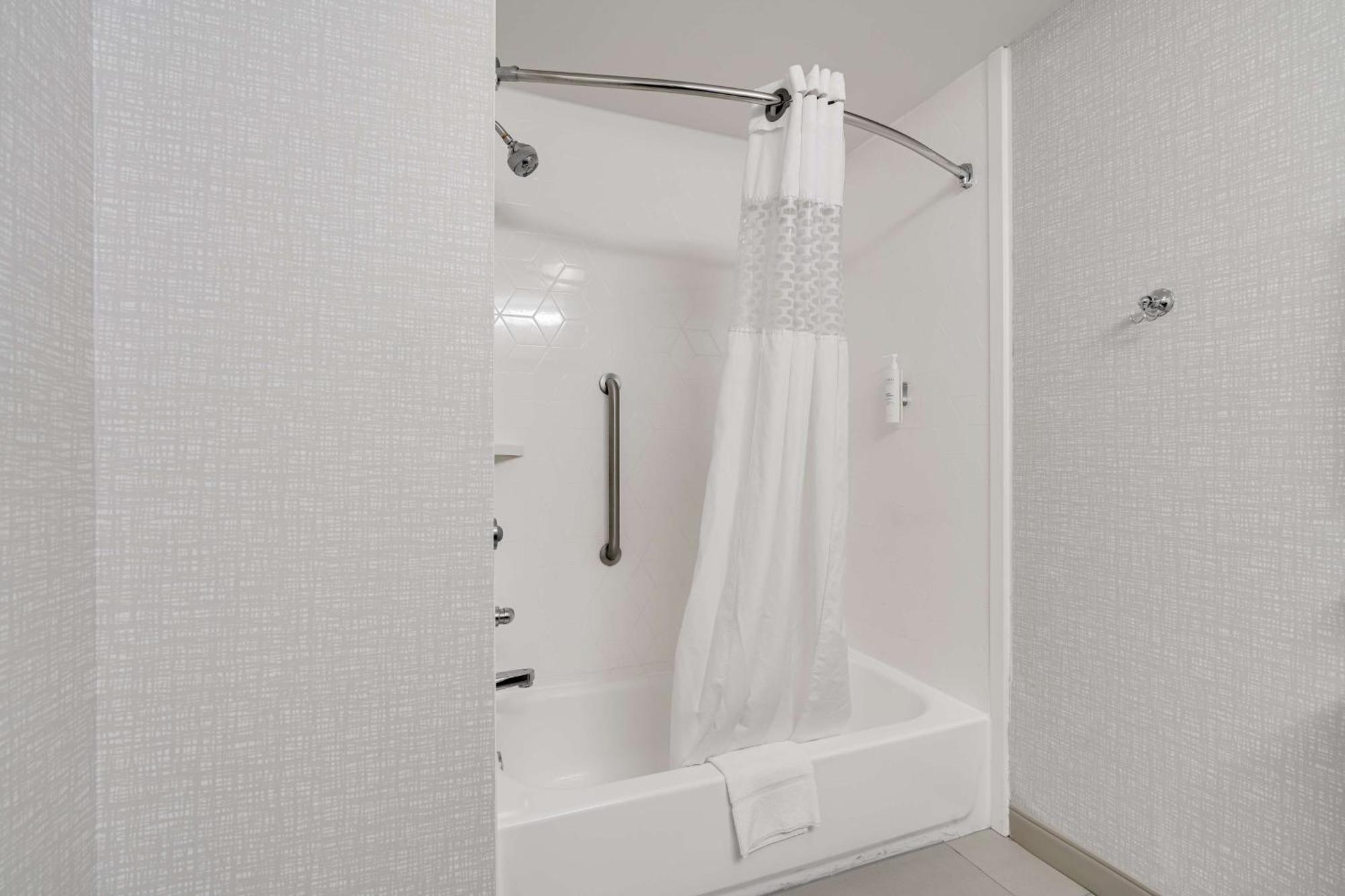 Hotel Hampton West Bloomington