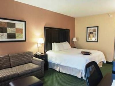 Hampton West 4*
