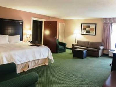 Hampton West Hotel